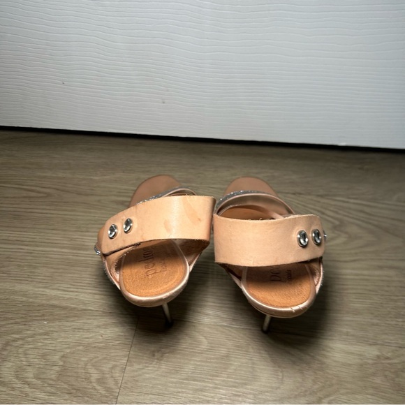 ⭐️Pedro Garcia ⭐️Blush and Crystal embellished strap sandal - Picture 4 of 6